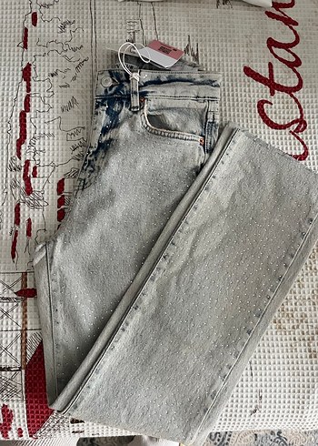 taş İşlemeli Kadın Denim Pantolon