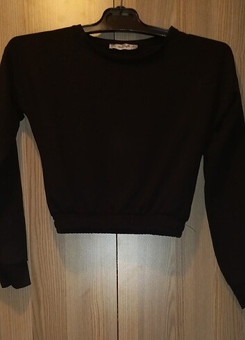 Siyah crop sweatshirt 