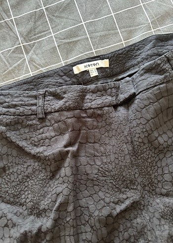 Dokulu Siyah Kumaş Pantolon - Görsel 2