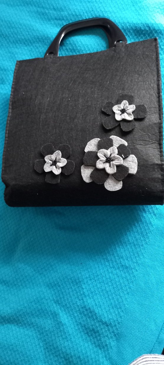 Düğmeli Siyah Gri Çiçekli Kadın Çantası - Görsel 2