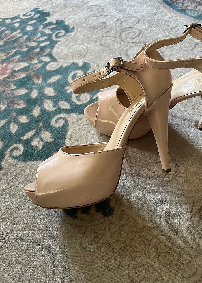 Topuklu ayakkabı - Görsel 3