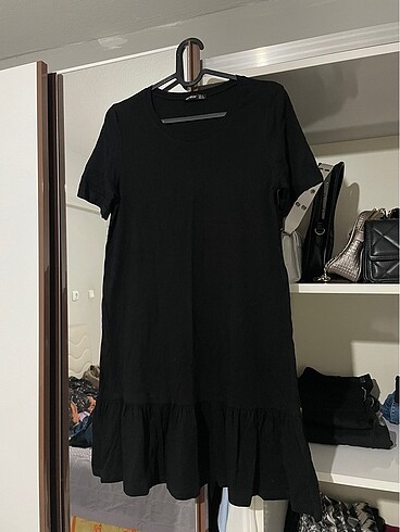 Siyah yazlık elbise