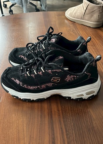skechers 39