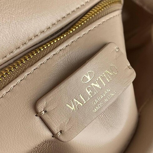  Beden Valentino roman