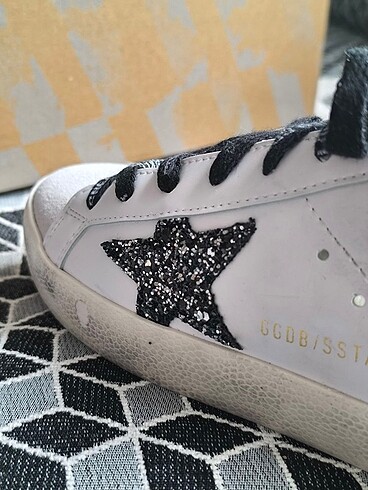 37 Beden Golden goose