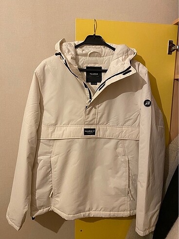 Pull and Bear Pull And Bear Mont
