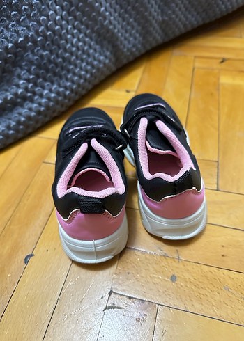 Kız Çocuk Siyah Renkli Spor Ayakkabı - Görsel 4