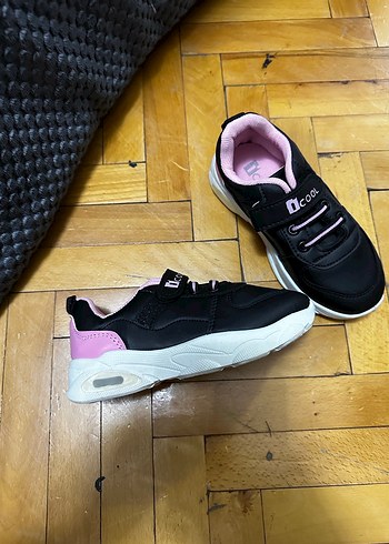 Kız Çocuk Siyah Renkli Spor Ayakkabı - Görsel 2