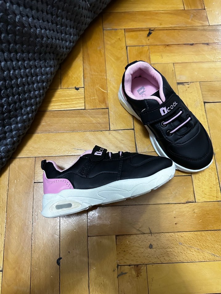 Kız Çocuk Siyah Renkli Spor Ayakkabı - Görsel 2