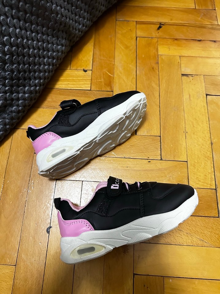 Kız Çocuk Siyah Renkli Spor Ayakkabı - Görsel 5