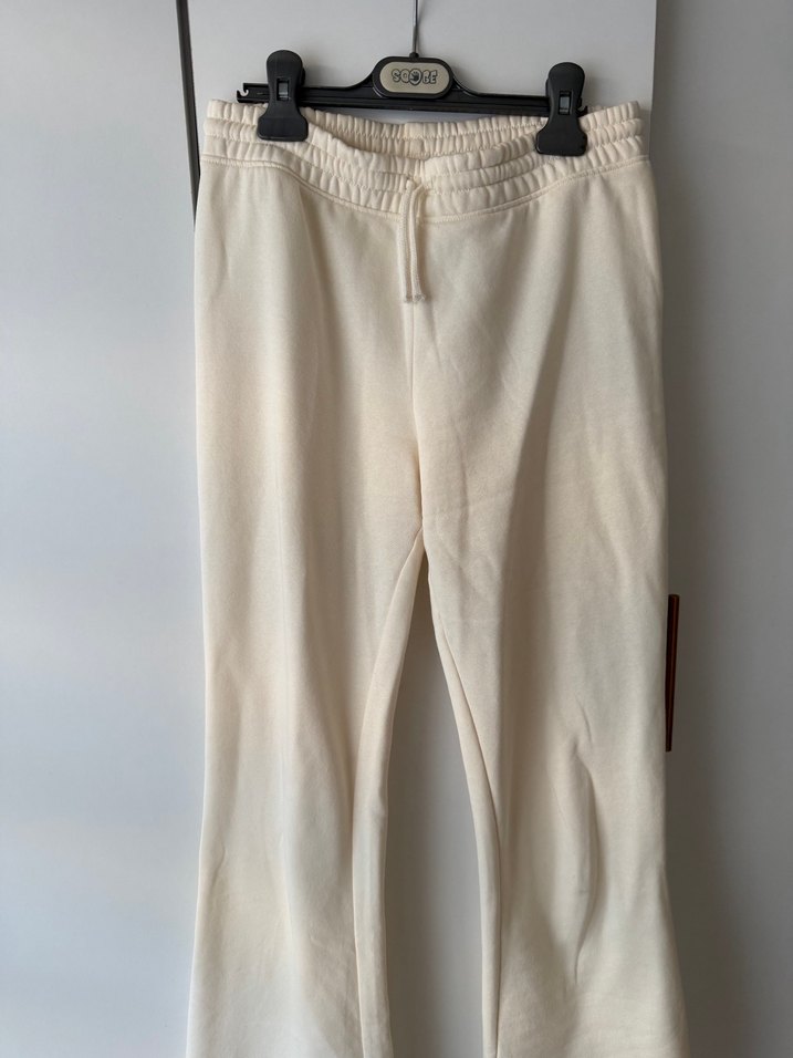 Ekru Bol Paça Rahat eşofman Pantolon — görsel 3/6