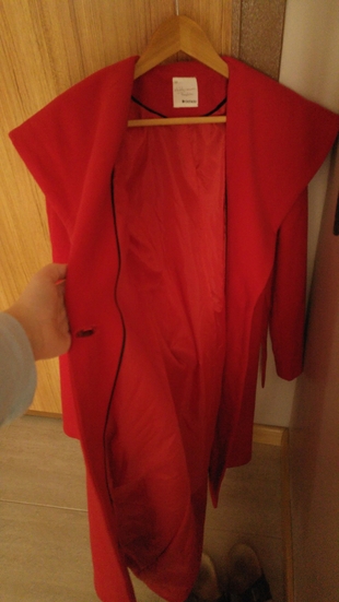 Diğer kırmızı palto