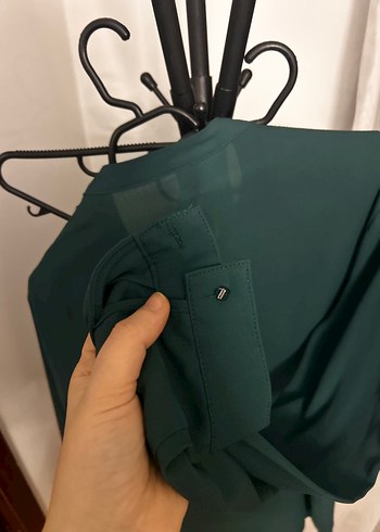 Düğmeli zümrüt Yeşili Uzun Kollu Kadın Gömlek - Görsel 5