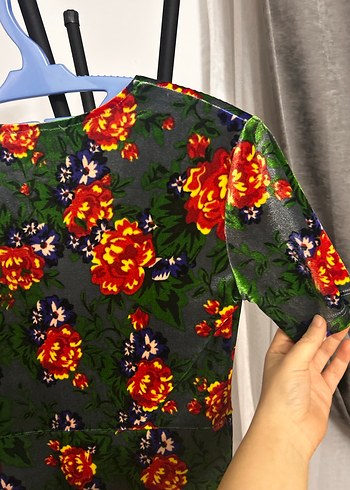 Çiçek Desenli V Yakalı Uzun Elbise kadife - Görsel 8