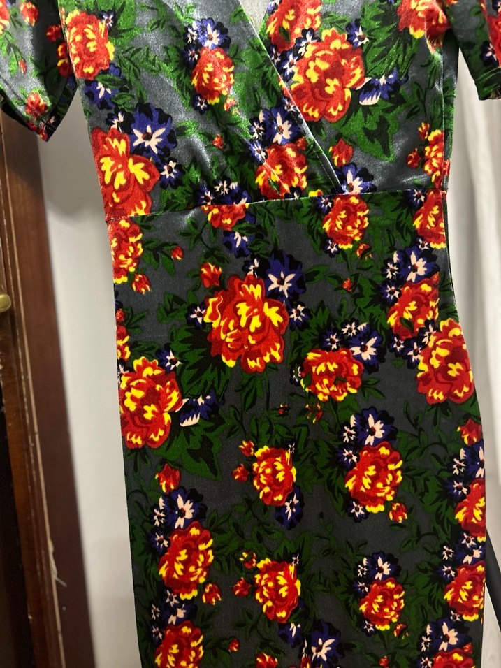 Çiçek Desenli V Yakalı Uzun Elbise kadife - Görsel 3