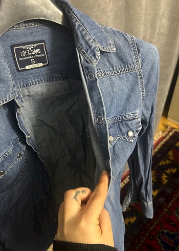 Düğmeli Mavi Denim Gömlek - Görsel 3