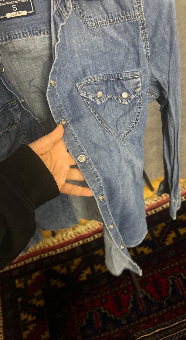 Düğmeli Mavi Denim Gömlek - Görsel 5