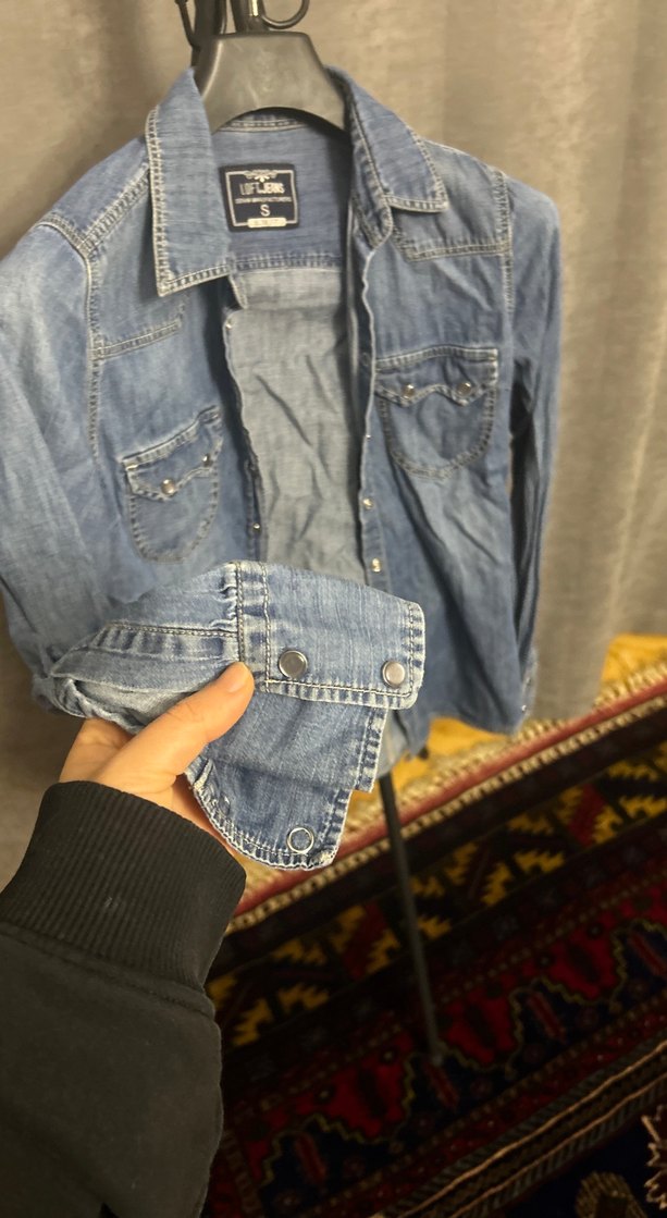 Düğmeli Mavi Denim Gömlek - Görsel 4