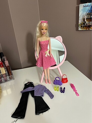 Barbie bebek
