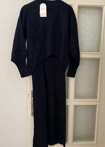 Siyah V Yaka Uzun Kadın Elbise - Görsel 3