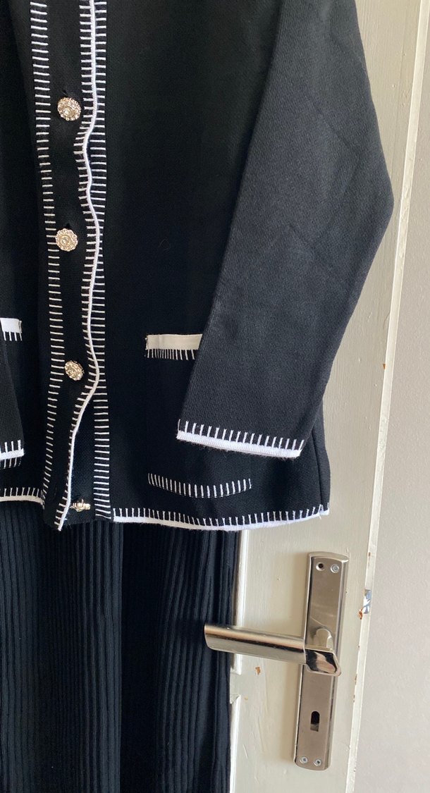 Düğmeli Siyah Uzun Triko Kadın Takım - Görsel 3