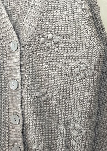 Gri Nakışlı Triko Hırka - Görsel 3