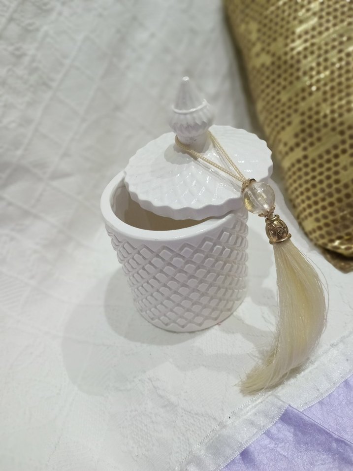 Beyaz Seramik Mumluk ve Dekoratif Kapak - Görsel 2