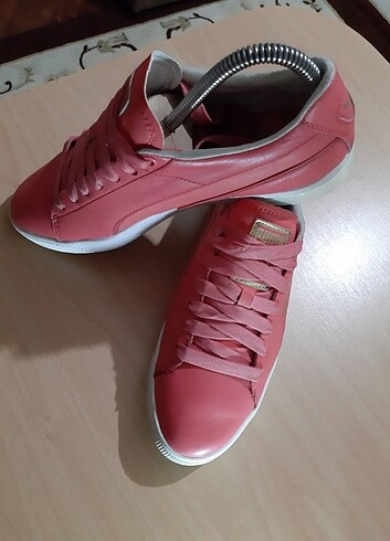 Puma spor ayakkabı...