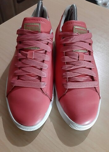 38 Beden pembe Renk Puma spor ayakkabı...
