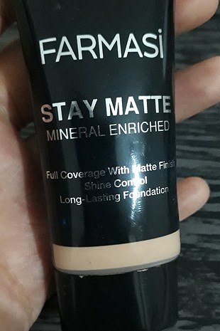 28 Beden ten rengi Renk farmasi stay matte fomdoten