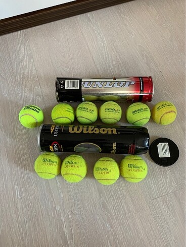  10 adet Tenis topu. 4 adet Wilson kutulu , 5 adet Dunlop kutul