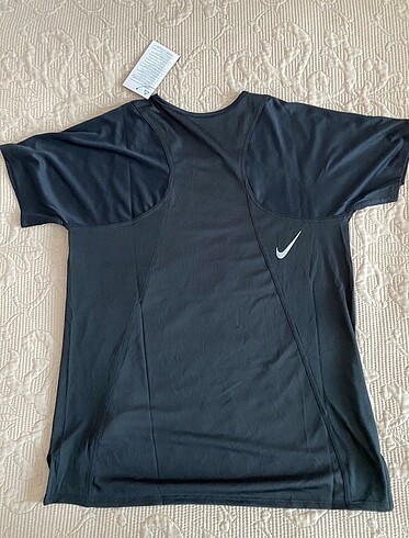 s Beden siyah Renk Nike tişört s/xs