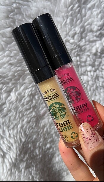 Starbucks Lip gloss cool lime ve Berry hibiscus