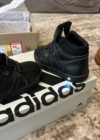 Siyah Erkek Çocuk Cırt Cırtlı Kauçuk Bot - Görsel 4