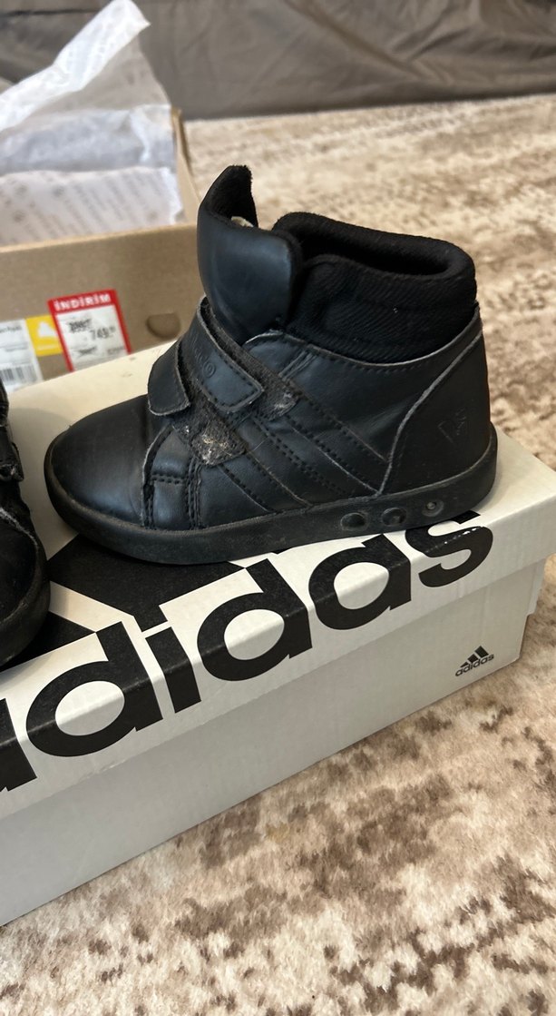 Siyah Erkek Çocuk Cırt Cırtlı Kauçuk Bot - Görsel 3