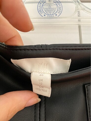 H&M deri etek