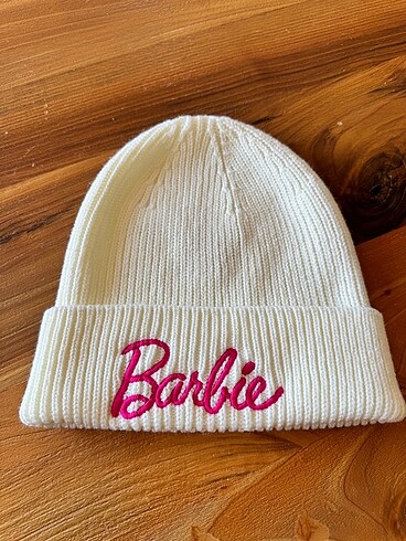 Barbie şapka