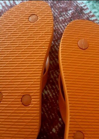 Turuncu Parmak arası Terlik - Görsel 4