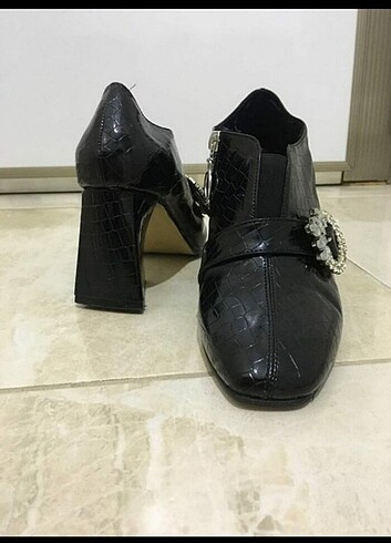 37 Beden Kadin ayakkabi