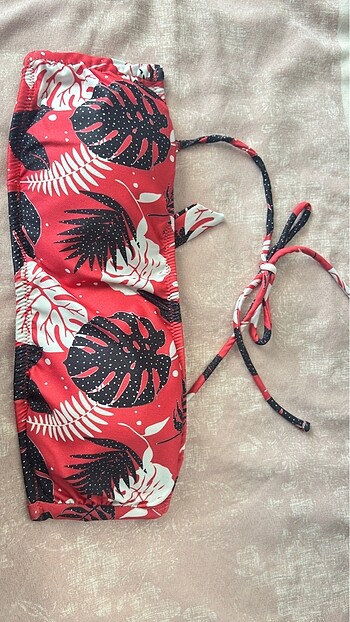 Straplez bikini üstü