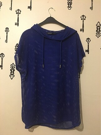 Spor fileli kapüşonlu t-shirt
