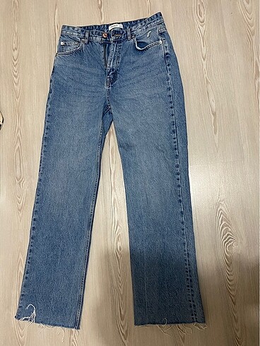 PULL&BEAR JEAN