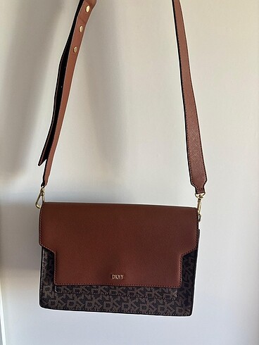 DKNY DKNY ETİKETLİ ÇANTA