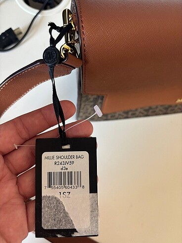Beden kahverengi Renk DKNY ETİKETLİ ÇANTA
