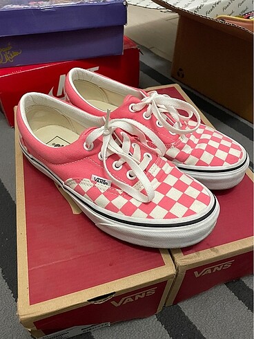 Vans 37