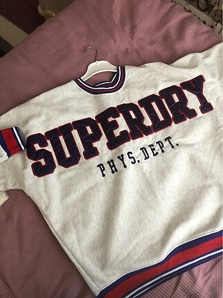 Superdry sweatshirt - medium