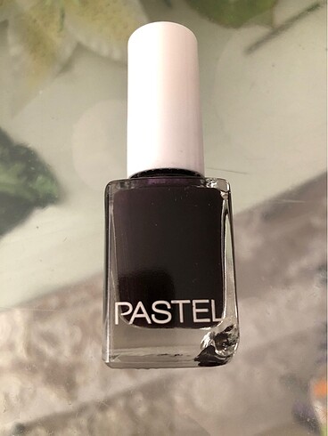 Pastel Pastel koyu mor oje