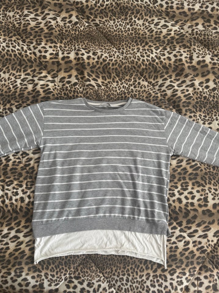 Gri Çizgili Uzun Kollu Hamile Tişörtü - Görsel 3