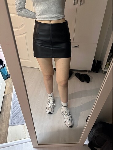 BERSHKA deri mini etek