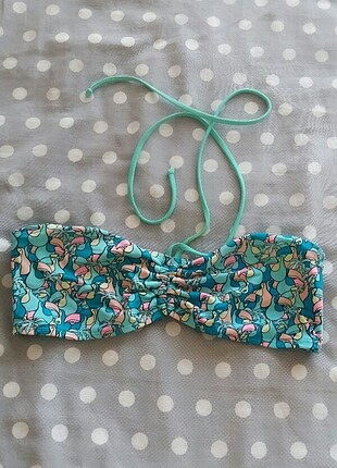 bikini üsttü